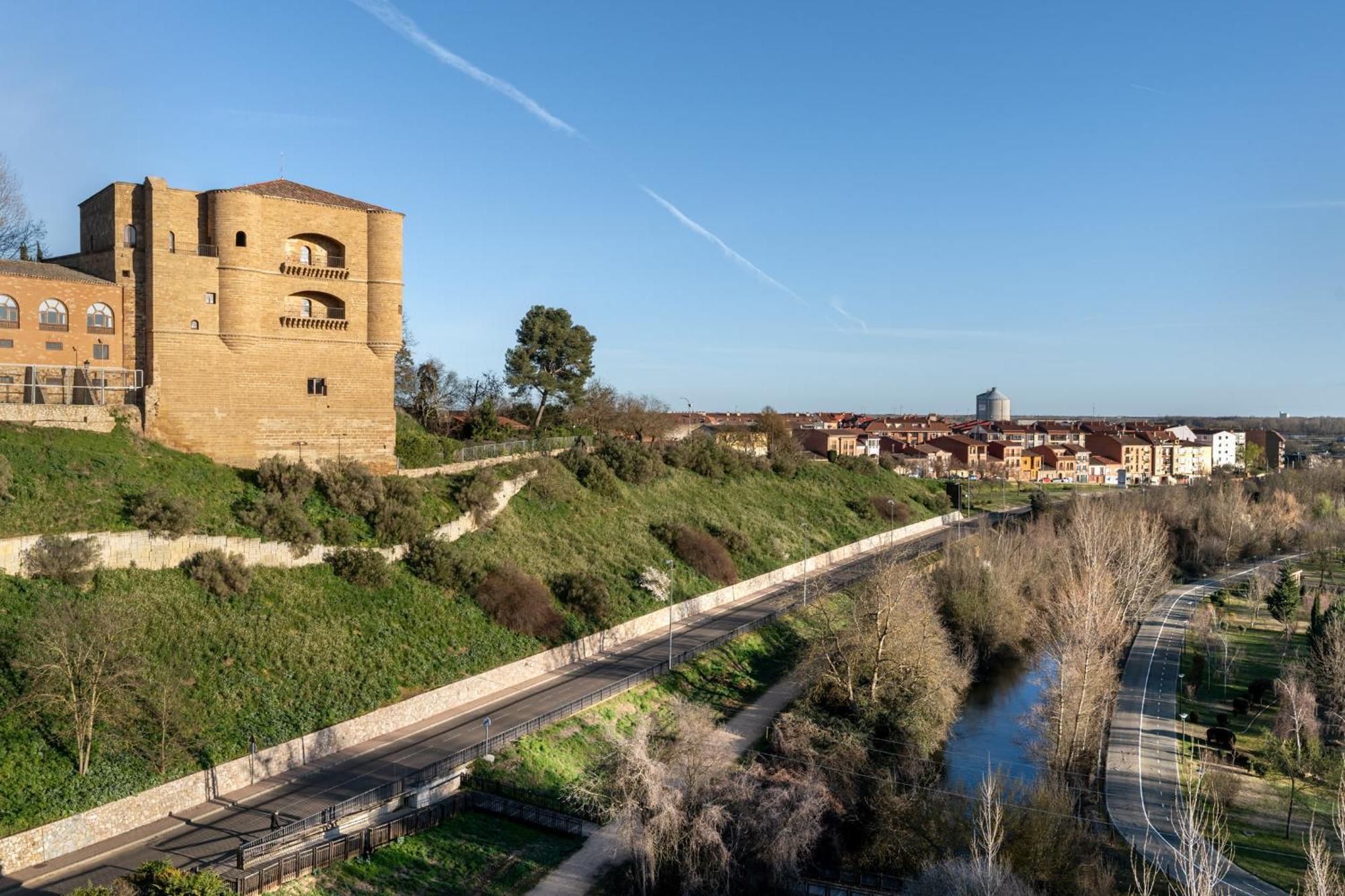 Parador De Benavente Zewnętrze zdjęcie